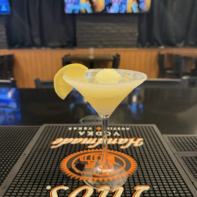 Signature Cocktails, Refined Taste